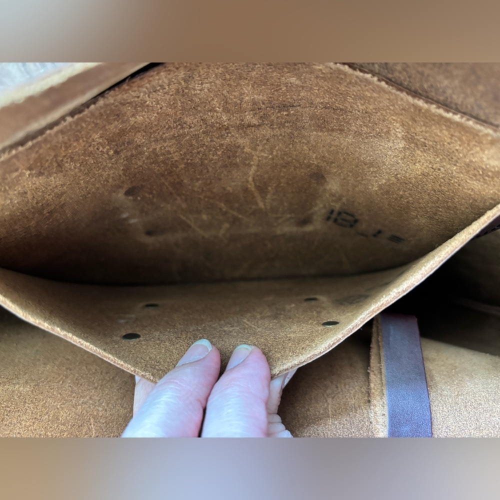 Portland Leather Handmade Classic Medium Tote Bag - Picture 8 of 14
